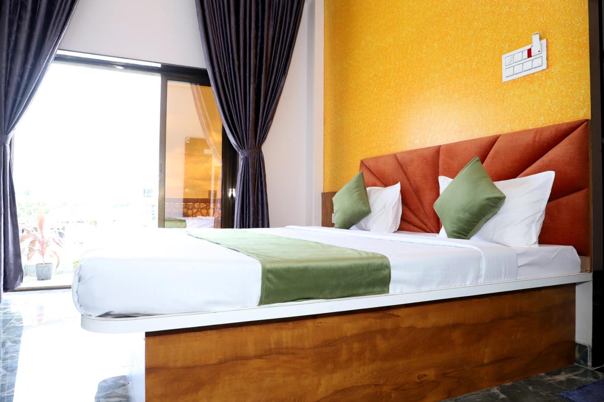 Hotel Grand Khuldabad Kültér fotó